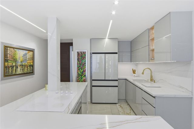 3409 AVE. ISLA VERDE 404, Carolina, PR 00979