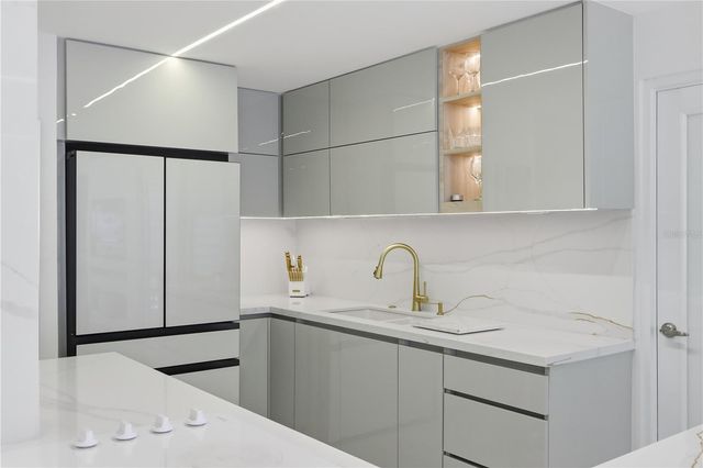 3409 AVE. ISLA VERDE 404, Carolina, PR 00979