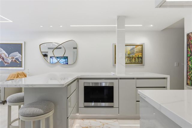 3409 AVE. ISLA VERDE 404, Carolina, PR 00979