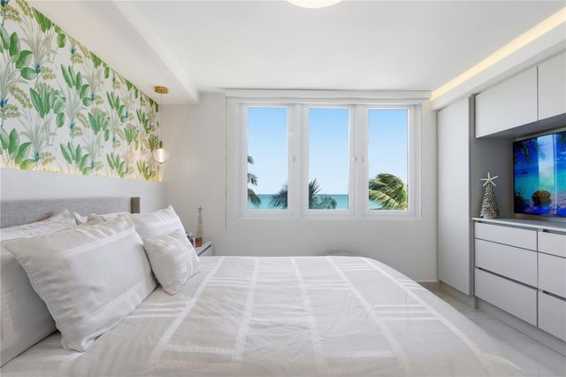 3409 AVE. ISLA VERDE 404, Carolina, PR 00979