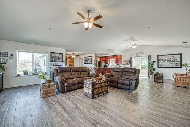 36060 Cressman Road, Shaver Lake, CA 93664