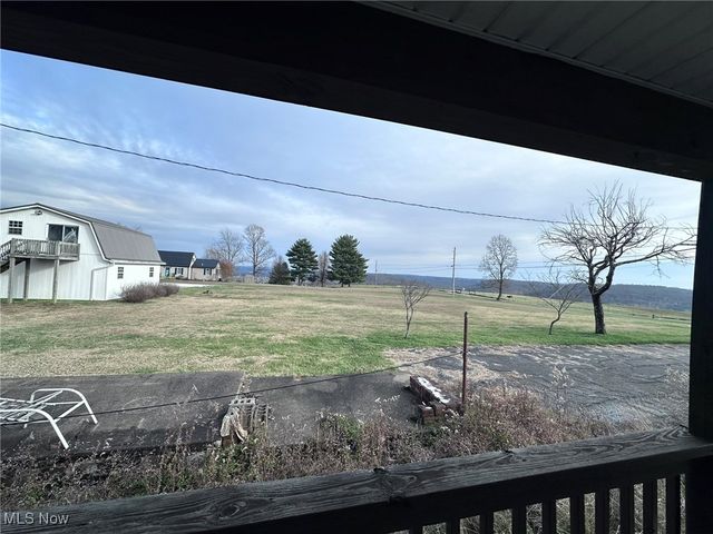 735 Bramblewood Heights Road, Marietta, OH 45750