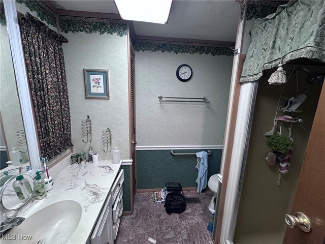 735 Bramblewood Heights Road, Marietta, OH 45750