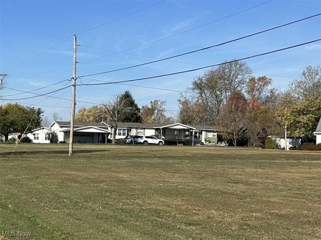 735 Bramblewood Heights Road, Marietta, OH 45750