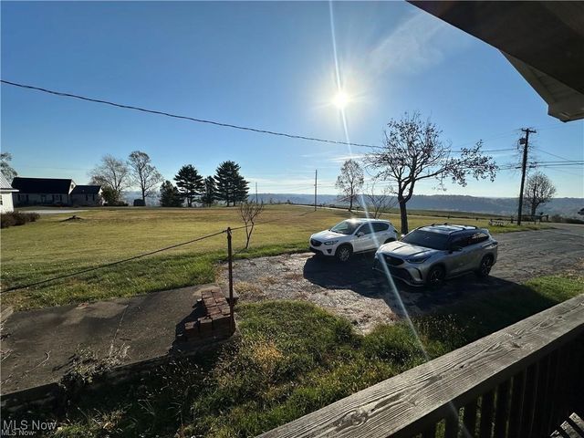 735 Bramblewood Heights Road, Marietta, OH 45750