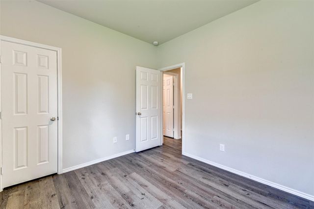 409 E Avenue G, Conroe, TX 77301