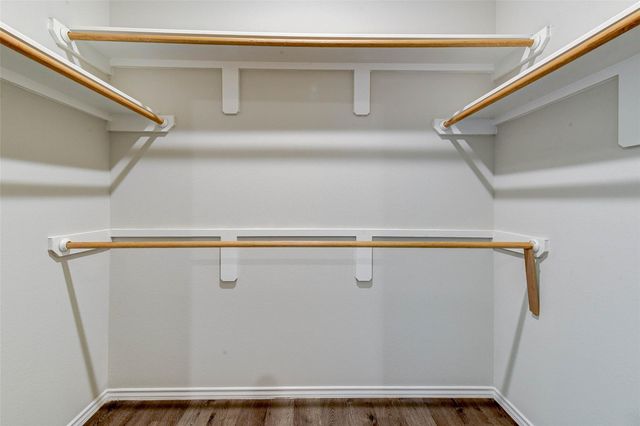 409 E Avenue G, Conroe, TX 77301