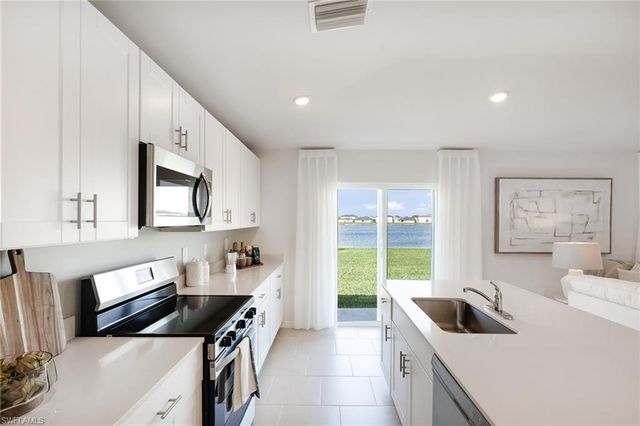 2506 27th ST SW, Lehigh Acres, FL 33976