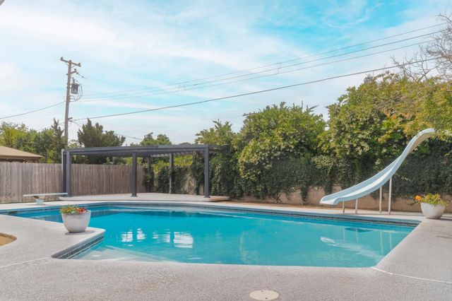 5739 N Pleasant Avenue, Fresno, CA 93711