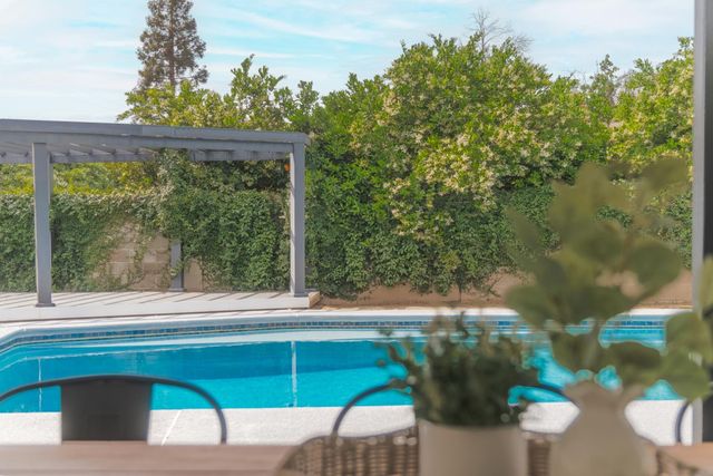 5739 N Pleasant Avenue, Fresno, CA 93711