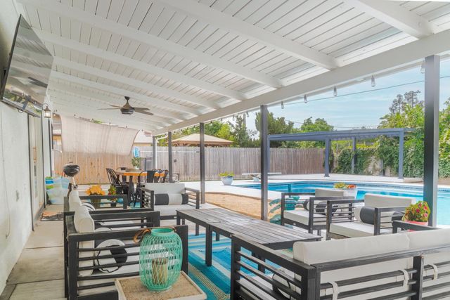 5739 N Pleasant Avenue, Fresno, CA 93711