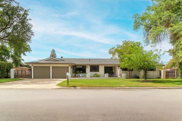 5739 N Pleasant Avenue, Fresno, CA 93711