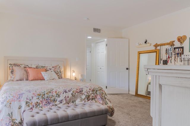 5739 N Pleasant Avenue, Fresno, CA 93711