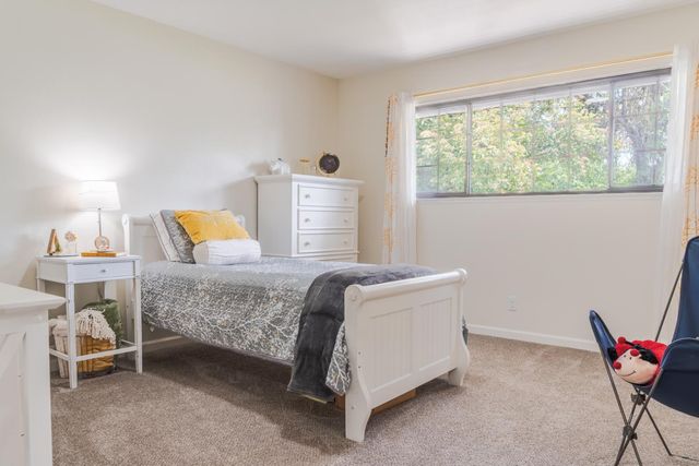 5739 N Pleasant Avenue, Fresno, CA 93711