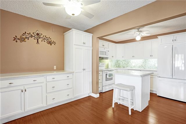 426 Pine Glen Lane D-2, Green Acres, FL 33463