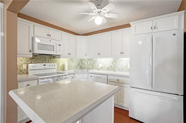 426 Pine Glen Lane D-2, Green Acres, FL 33463