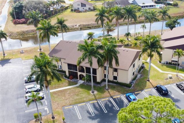 426 Pine Glen Lane D-2, Green Acres, FL 33463