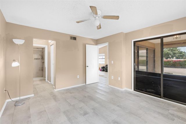 5683 SUMMERSIDE LANE 25A, Sarasota, FL 34231