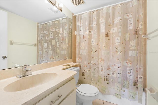 5683 SUMMERSIDE LANE 25A, Sarasota, FL 34231