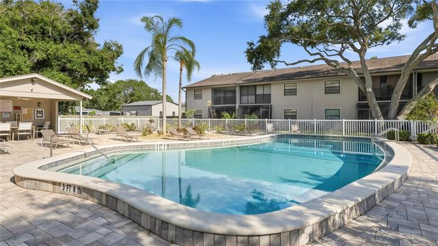 5683 SUMMERSIDE LANE 25A, Sarasota, FL 34231