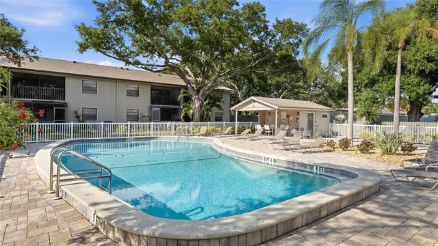 5683 SUMMERSIDE LANE 25A, Sarasota, FL 34231