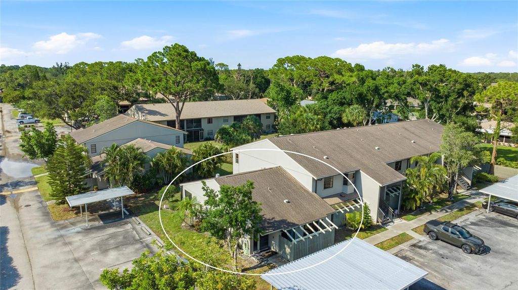 5683 SUMMERSIDE LANE 25A, Sarasota, FL 34231