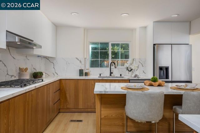 364 Patina Ct, Walnut Creek, CA 94597