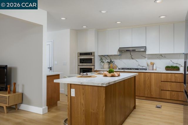 364 Patina Ct, Walnut Creek, CA 94597