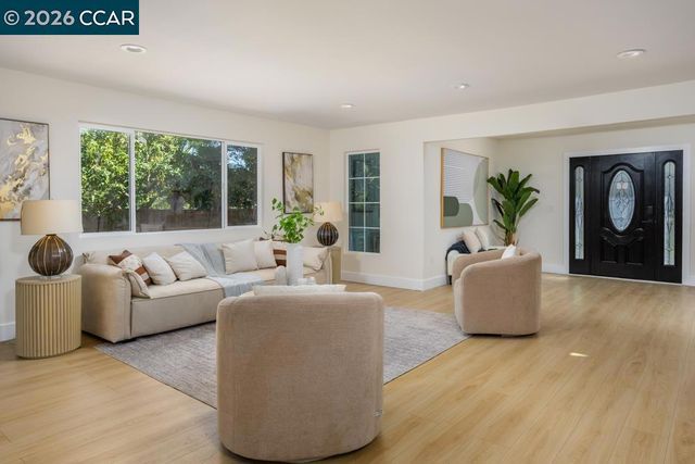 364 Patina Ct, Walnut Creek, CA 94597