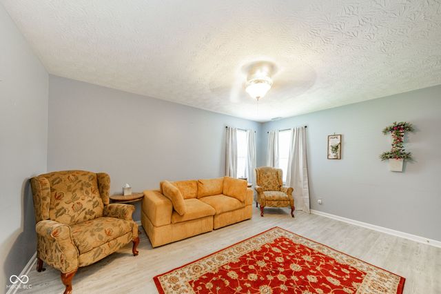 3065 W Applewood Court, Muncie, IN 47304