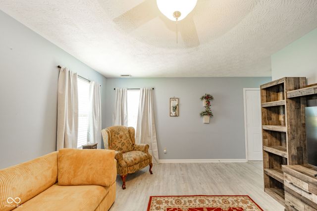 3065 W Applewood Court, Muncie, IN 47304