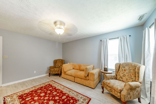 3065 W Applewood Court, Muncie, IN 47304