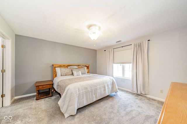 3065 W Applewood Court, Muncie, IN 47304