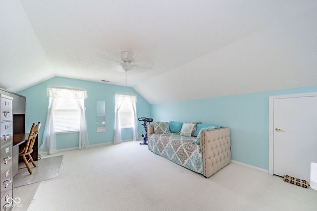 3065 W Applewood Court, Muncie, IN 47304