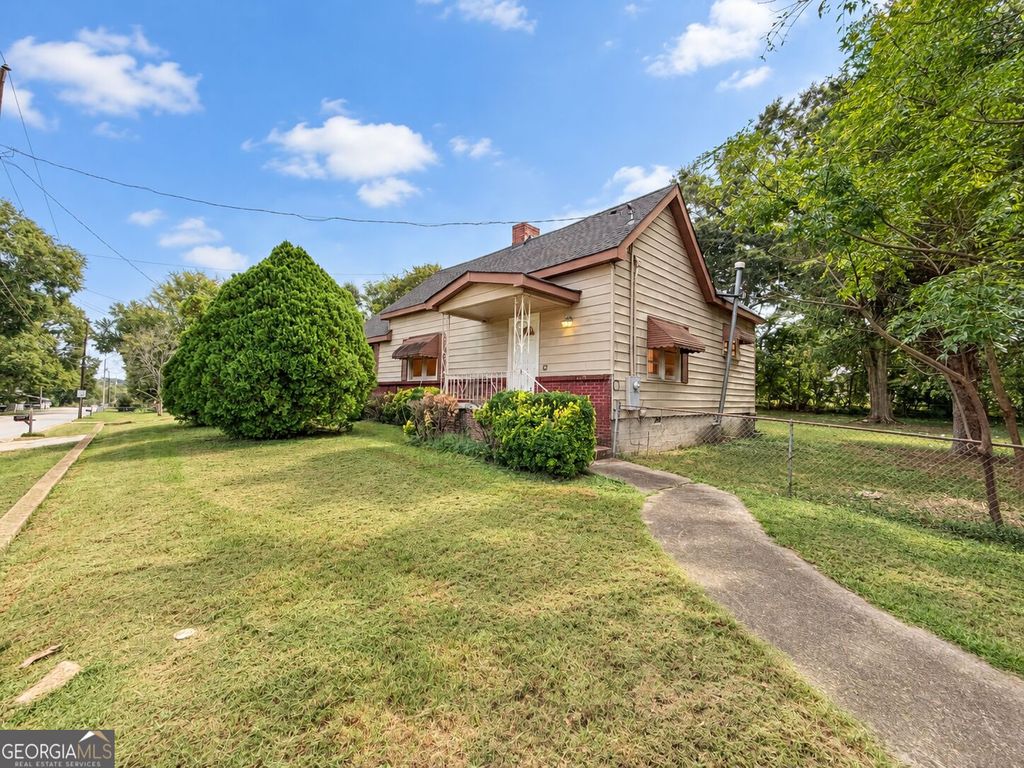 1765 Spring Street NE, Conyers, GA 30012 — exterior