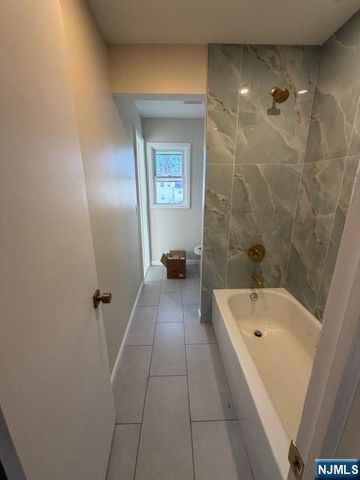 208 Holly Drive, Roselle, NJ 07203