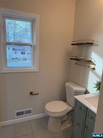 208 Holly Drive, Roselle, NJ 07203