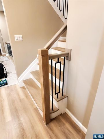 208 Holly Drive, Roselle, NJ 07203