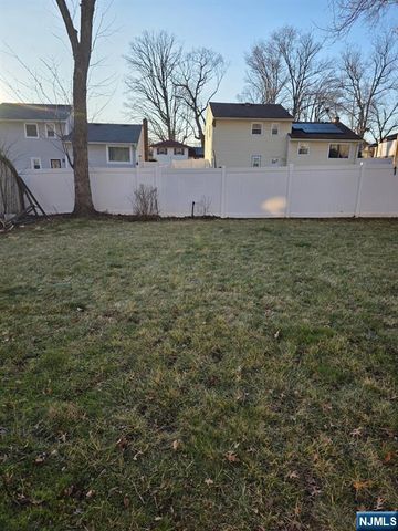 208 Holly Drive, Roselle, NJ 07203