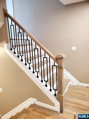 208 Holly Drive, Roselle, NJ 07203