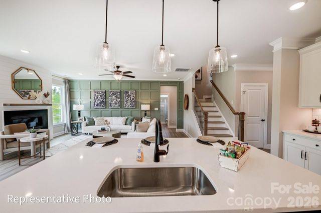 1367 Knob Creek Drive, Gastonia, NC 28054