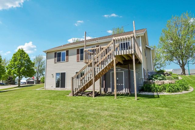 809 Brookstone Crest, Mount Horeb, WI 53572