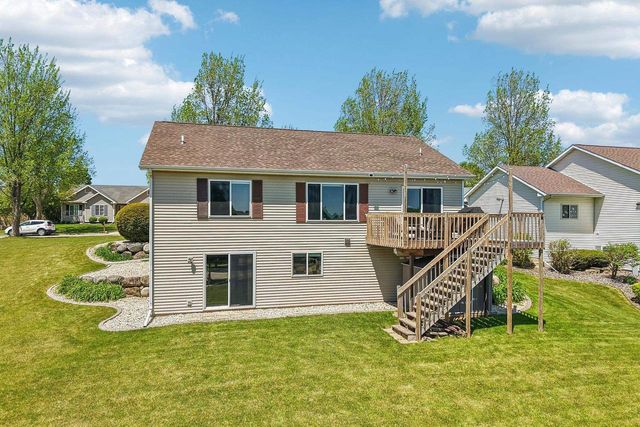809 Brookstone Crest, Mount Horeb, WI 53572