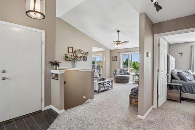 809 Brookstone Crest, Mount Horeb, WI 53572