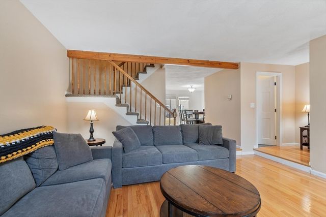 132 Wellman Avenue 132, Chelmsford, MA 01863