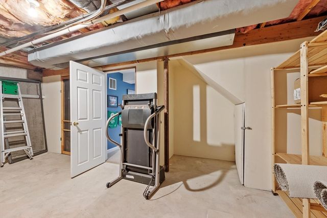 132 Wellman Avenue 132, Chelmsford, MA 01863