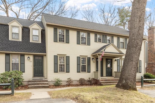 132 Wellman Avenue 132, Chelmsford, MA 01863