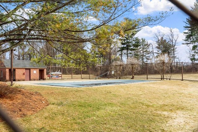 132 Wellman Avenue 132, Chelmsford, MA 01863