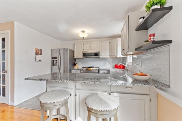 132 Wellman Avenue 132, Chelmsford, MA 01863