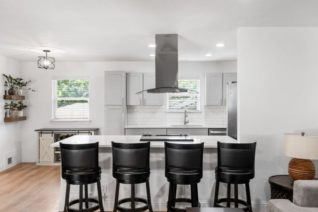 2341 Pinebluff Drive, Dallas, TX 75228